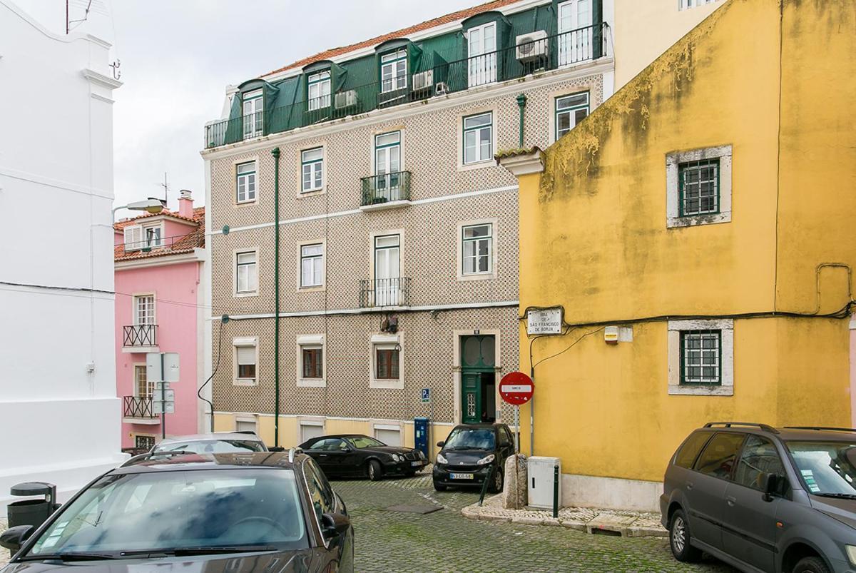 Lovelystay - Cozy 3Bdr Apartment In Estrela Lisboa Exteriör bild